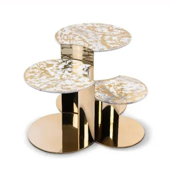 Итальянский Легкий Роскошный журнальный столик с тремя круглыми лепестками, Простая металлическая комбинация специальной формы