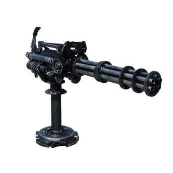 модель промышленного пистолета-пулемета с металлическими украшениями